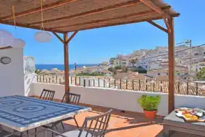 Casa en Bellaguarda by NRAS, Altea