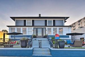 Historic Renovated Home Less Than 2 Mi to Beach and Pier! Guest house, Daytona Beach