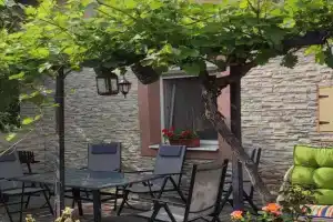 Lugas Apartman, Tapolca