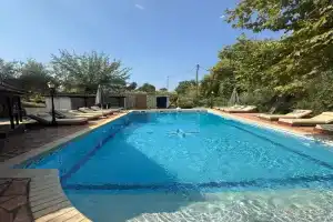 Makis House, Metamorfosi