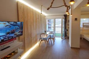 Terraza espectacular, sol y vistas 2-0060 Apartments, Pas de la Casa