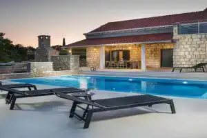 Villa Madrevita Exclusive, Orasac