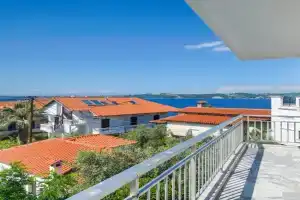 Studios Garifalia, Ammouliani