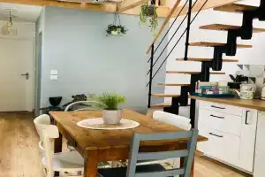 Maison duplex, avec terrasse dans Guest house, Strasbourg