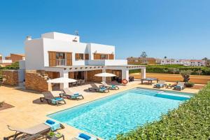 Ibiza 4 bedroom villa,, Cala'N Blanes