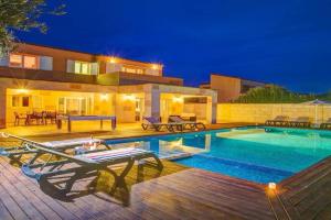 Serena 4 bedroom villa, Cala'n Forcat, Cala'N Blanes