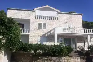 Apartments by the sea, Korcula - 18288, Brna