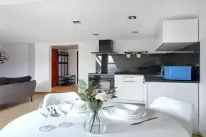 Apartament IX Wieków, Faktura VAT, CENTRUM PARKING VERY GOOD LOCATION TWO BEDROOMS 50 M2, Kielce