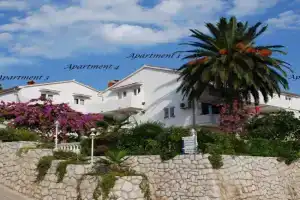 Apartments & rooms Mila, Rab