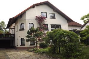 Große Ferienwohnung am grünen Stadtrand Apartments, Erfurt