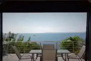 ΖΩΗ ΣΤΟ ΚΥΜΑ- Life on the wave Guest house, Neos Marmaras