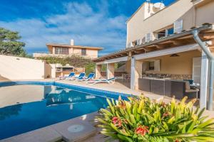 VILLA ALZINA para sus vacaciones de verano en Cala Millor, Mallorca, Cala Bona