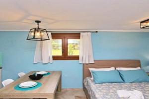 Panos House, Kinira