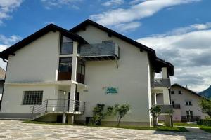 Julian Manor apartments, Bovec