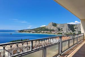 Apartman Leon, Omis