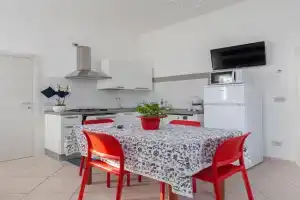 Nicola House, Cervia