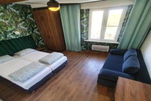 Luxurio rooms with baths, Livorno