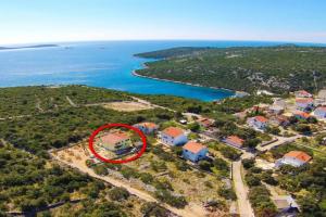 Apartments with parking space Cove Ljubljeva, Trogir - 18371, Vinisce