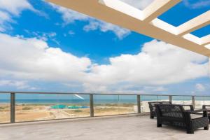 Penthouse Sunset Balcony by Sea N' Rent, Nahariyya