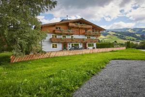 Sportpension Enzian, Saalbach