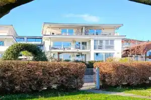 MAISON AMAND - Am See mit Privatstrand Apartments, Immenstaad am Bodensee