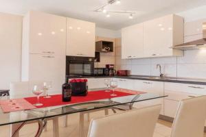 Apartment Dubravka near the sandy beach, Medulin
