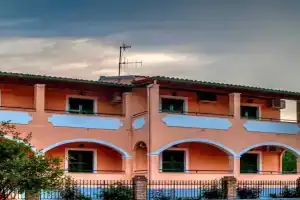 Napoleon Apartments, Gouvia