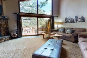 Woodlands #25 condo Apartments, Mammoth Lakes