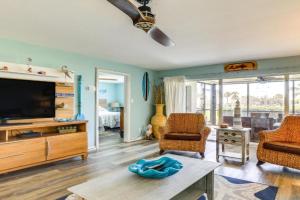 Beachfront Condo with Pool Access! Apartments, Siesta Key