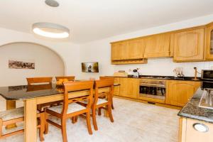 Central 3 Bedroom Entire Apartment, Msida