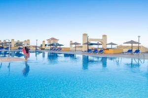 Ramada Residences by Wyndham Costa Apart-hotel, Adeje