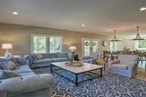 Bright and Airy Home Chefs Kitchen and Pro Decor! Guest house, Michigan City