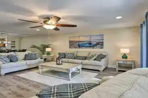 Retreat with BBQ and Balcony 1 Block to Boardwalk! Apartments, Wildwood Crest