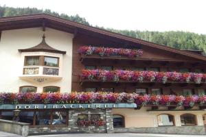 Gästehaus Dorfbäckerei Guest house, Tux