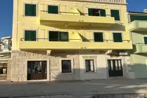 Dado A4 Studio Apartments, Igrane