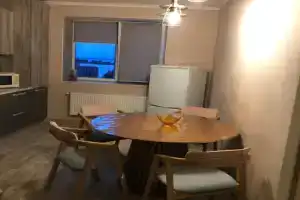 1 komn kv-ra s vidom na Dnepr v novostroe Apartments, Cherkassy