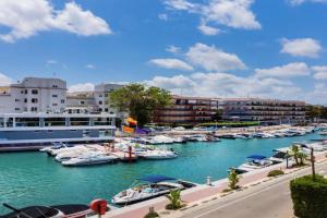 Marina Beach Apartment Arenal by Rock Rentals, Javea