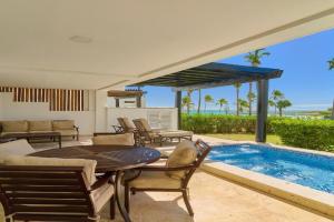 Relax Beach Condo W Private Pool And Beach! Apartments, Punta Cana