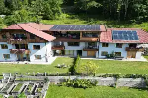 Haus Schmied Apartments, Weissensee