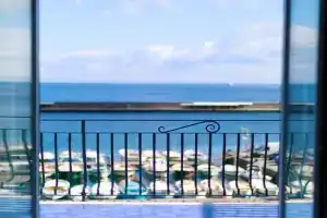 Capri holiday home with a sea view, Capri Village