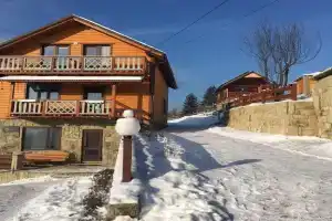 Vovkal Apartments, Jablonitza