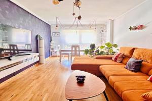 Housingleon- Casa Oliva con Garaje, Leon