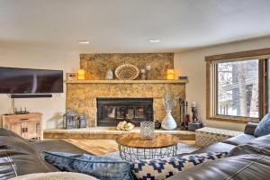 Frisco Home with Mountain Views Walk to Main St! Guest house, Frisco