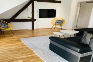 Violet Apartment by Alex Rafael, Zagreb
