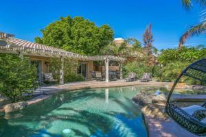 Relax at Indian Springs Guest house, Indio