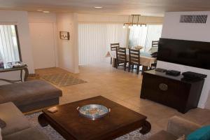 Tennis on El Paseo at Sandroc Permit# STR2023-0030 Apartments, Palm Desert