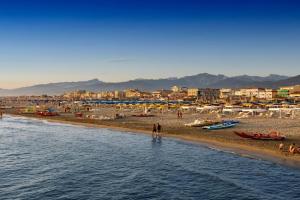 A Due Passi Dal Mare Apartments, Viareggio