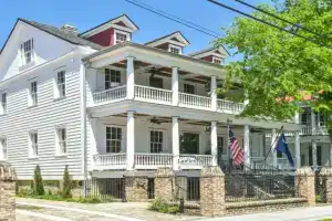 Theian Apart-hotel, Charleston