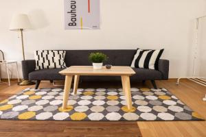 FullHouse - - K36 Deluxe - Balcony, Dessau