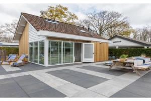 Holiday home close to the center near dunes, Zoutelande